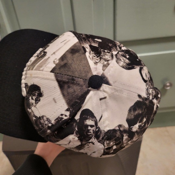 The Walking Dead TWD 2015 AMC All Over Print AOP Snapback Hat Cap OSFM VERY RARE - Picture 10 of 16